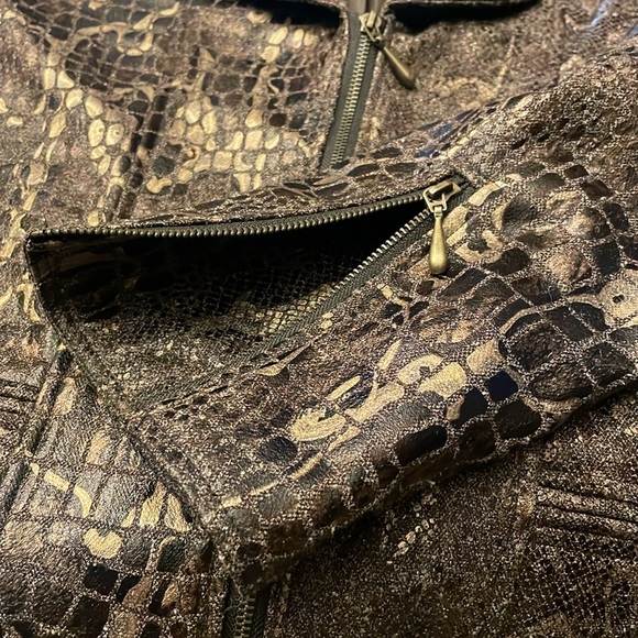 Rachel Adams Metallic Snake Print Zip Blazer. - Picture 6 of 9